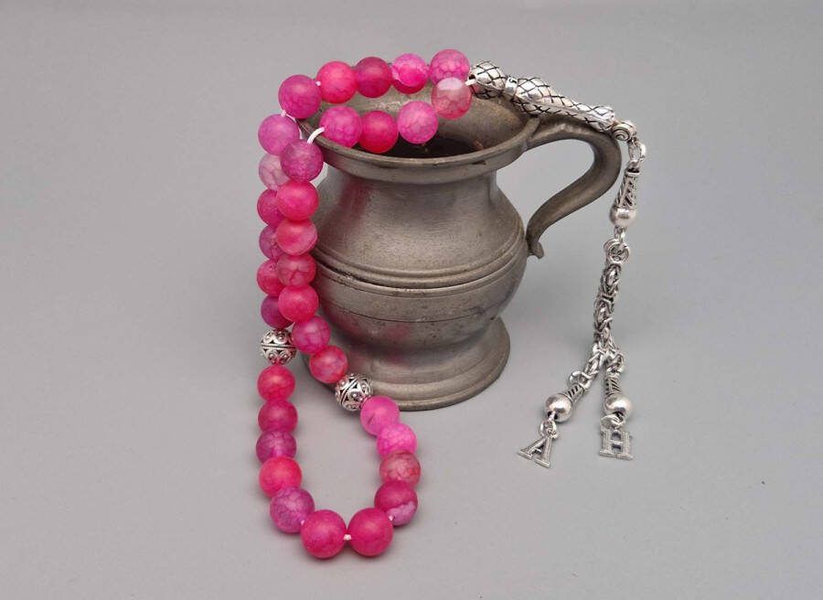 Tesbih- Zilver 925 en Natuursteen Banded Agaat Magenta roze -Tesbih met tassel Twee Letters Aantal kralen 33 Diameter kralen 8mm- Kies je favoriete letters