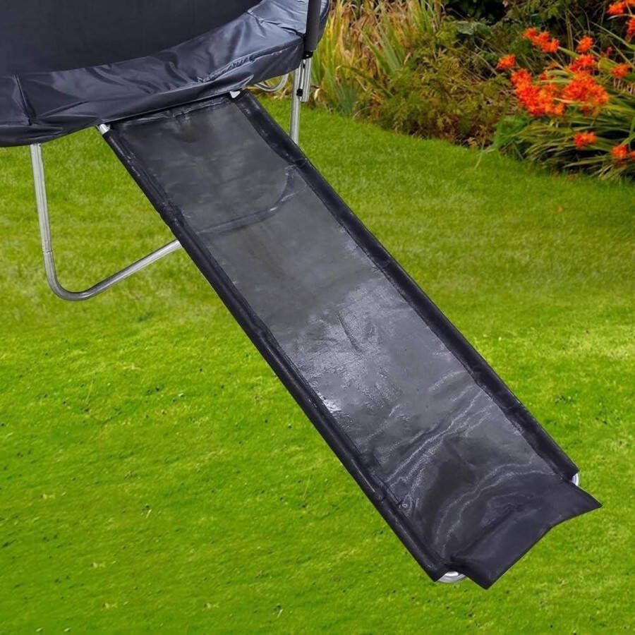 Trampoline glijbaan voor buiten spelen met kinderen