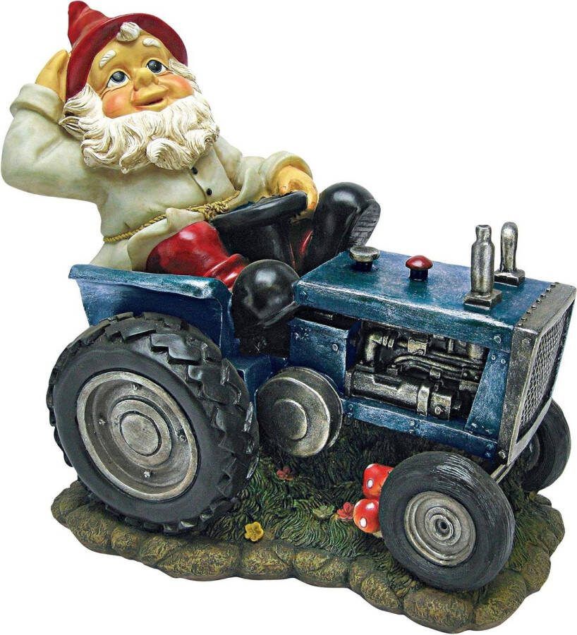 Tuinkabouter Pete op tractor ploegende kaboutertuinbeeld