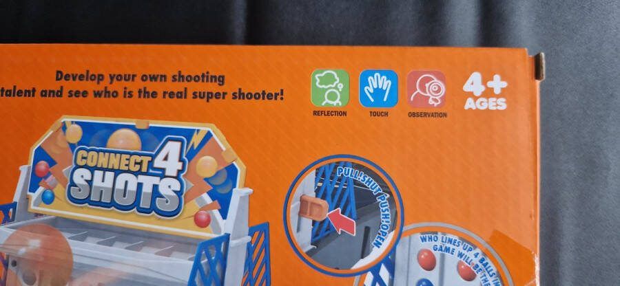 Vier op een rij Gooi vier op en rij 4 op een rij Gooien Spel Stuiteren Connect 4 shots game 4 op een rij basketbal