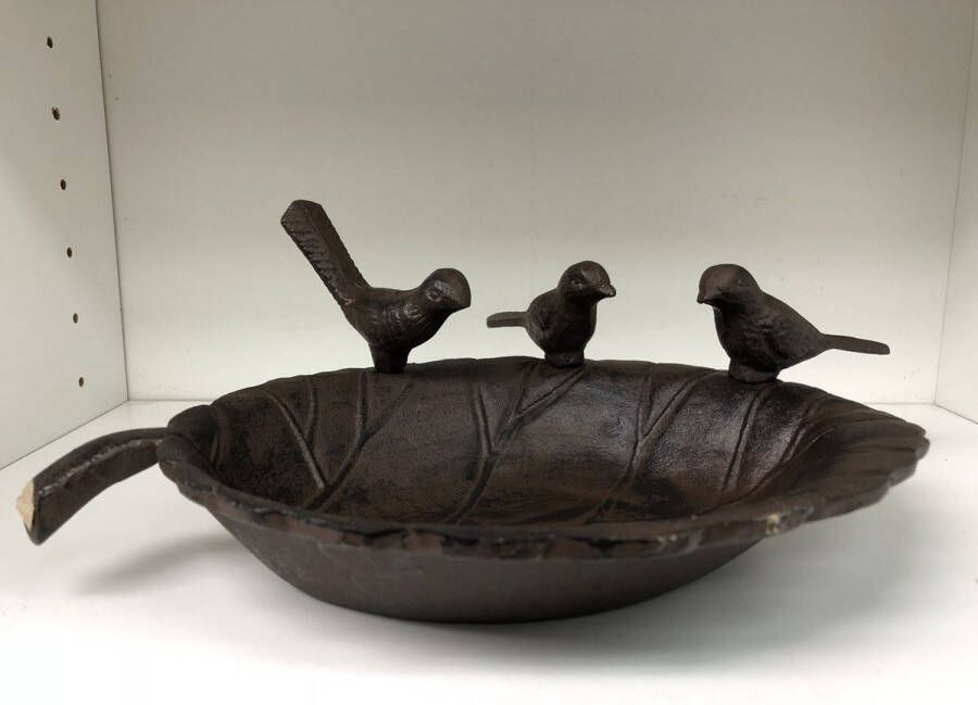 Vogelbad gietijzer met 3 vogels
