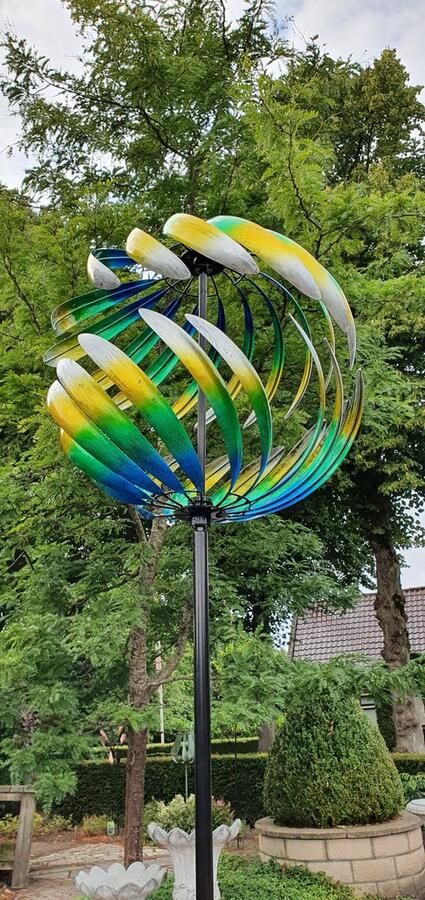 WINDMOLEN WERELDBOL TUINSTEKER METAAL TUINSTEKER