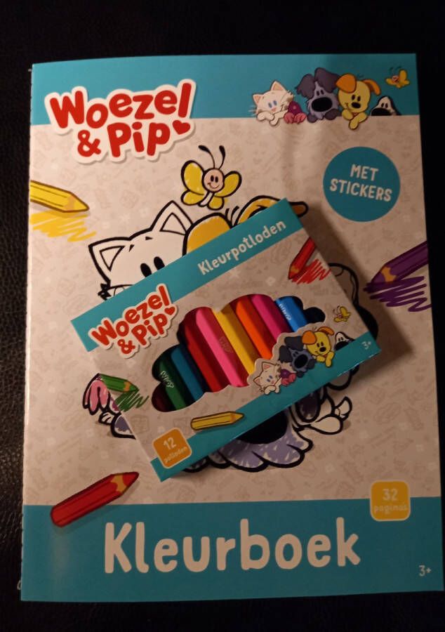 Woezel en pip kleurboek met potloden met stickers woezel en pip