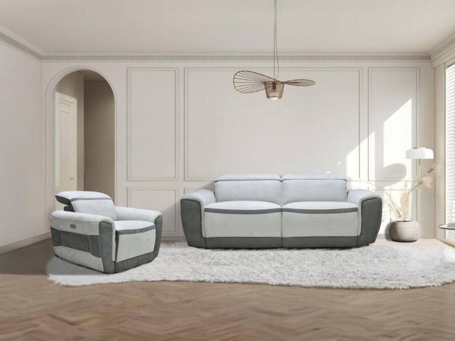 Zitbank met 3 plaatsen en elektrische relaxfauteuil in lichtgrijze stof – ORIETTO L 202 cm x H 95 cm x D 87 cm