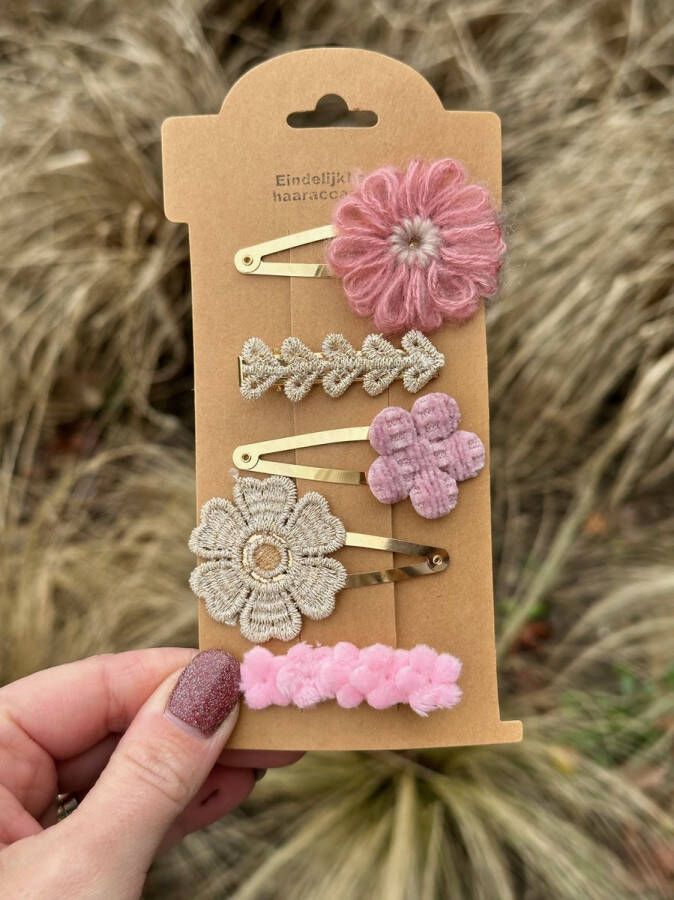 EindelijkLeuk Haarspeldjes voor meisjes Haaraccessoires meisjes Haarspeldjes voor meisjes en baby's Haarknipjes Haarclips handgemaakte haaraccessoires – Haarknipjes bloem wol – Cadeautje – Haaraccessoires bruiloft Roze