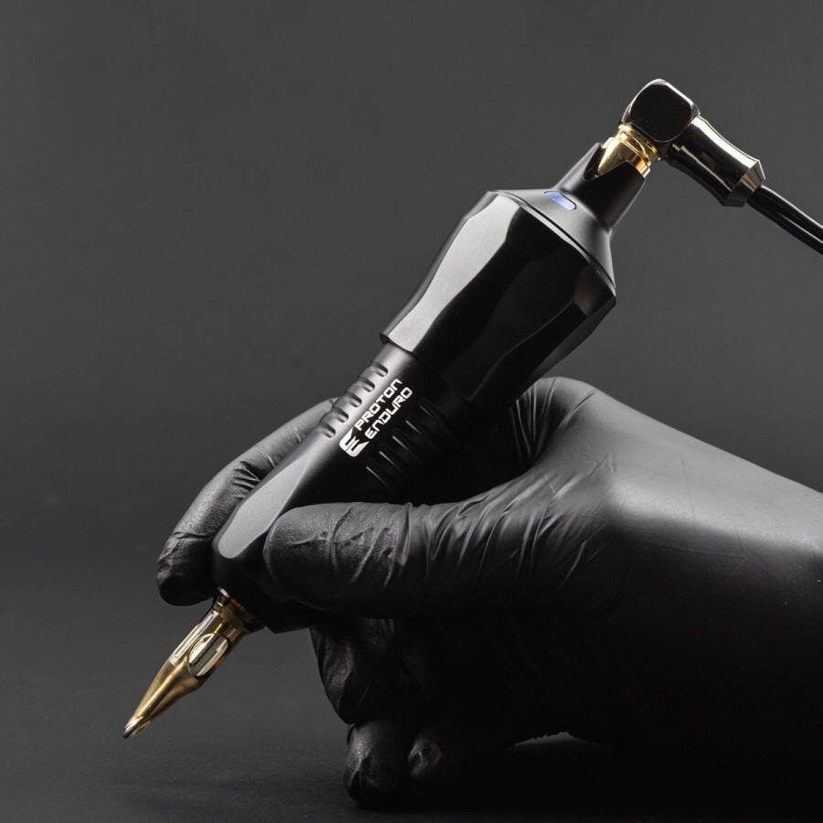 Equaliser Proton Enduro Premium Professionele Tattoo Machine Draadloze Tatoeage Pen Wireless PMU Gun Zelf Tatoeëren Kit Cartridges Naalden Beginner & Gevorderden Set 1RL 3RL 7RL