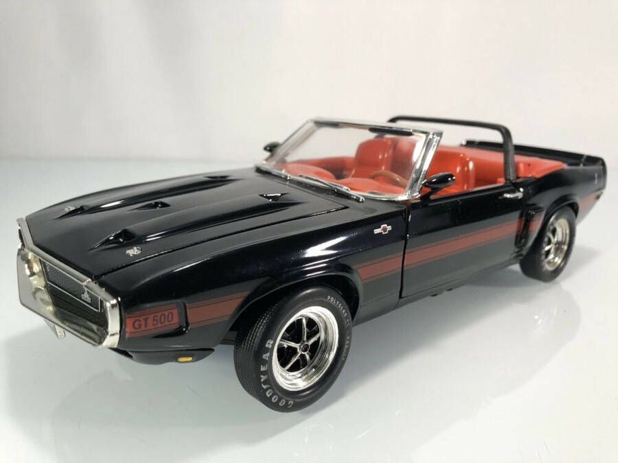 Ertl Autoworld 1969 Shelby GT-500 (Zwart Rood) (26 cm) 1 18 American Muscle Collector's Edition Modelauto Schaalmodel Model auto Miniatuurautos Miniatuur auto