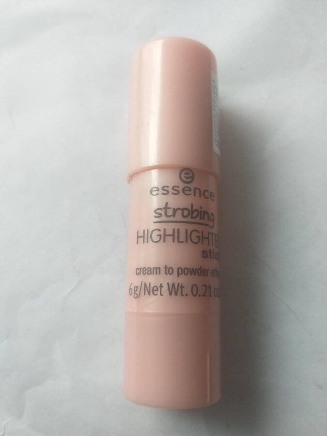 Essence Cosmetics Essence strobing highlighter stick #10 light up your life