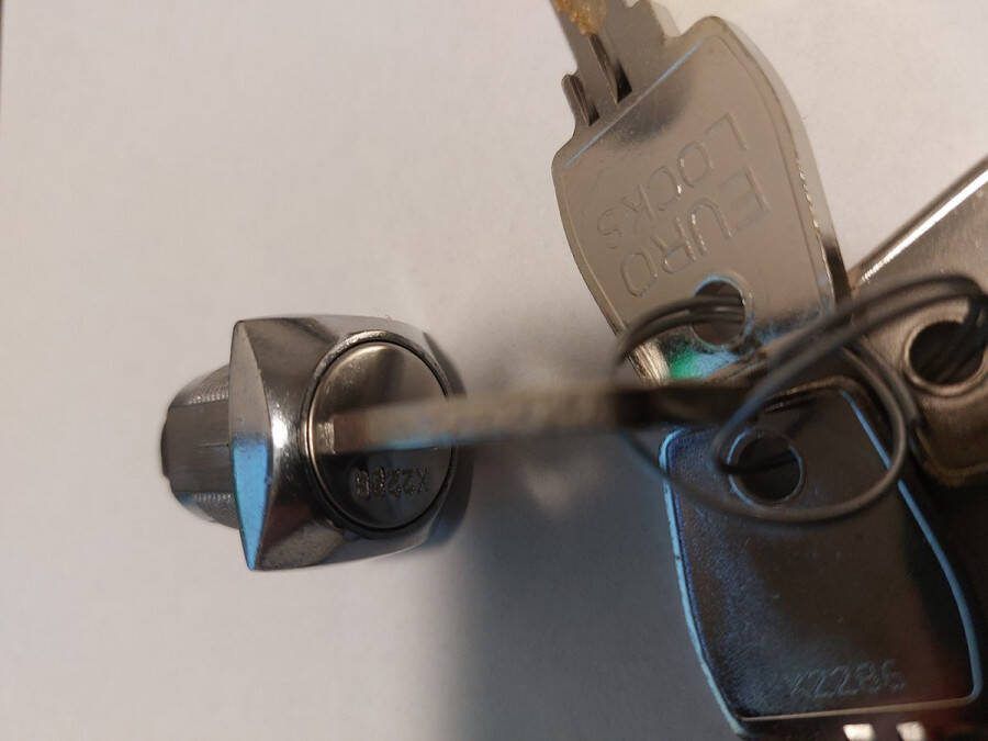 Euro-locks Brievenbusslot slot brievenbus beveiligd slot inbraakveilig slot UGL slot 4 sleutels