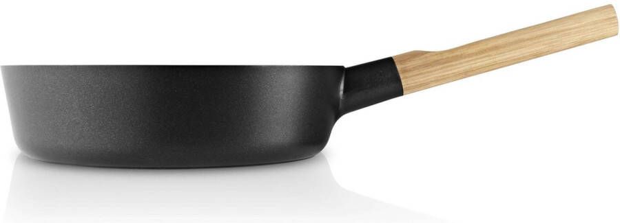 Eva Solo Nordic Kitchen Hapjespan Koekenpan Bakpan Antiaanbaklaag Geschikt Voor Alle Warmtebronnen Alluminium Hout Ø 24 cm Zwart Bruin