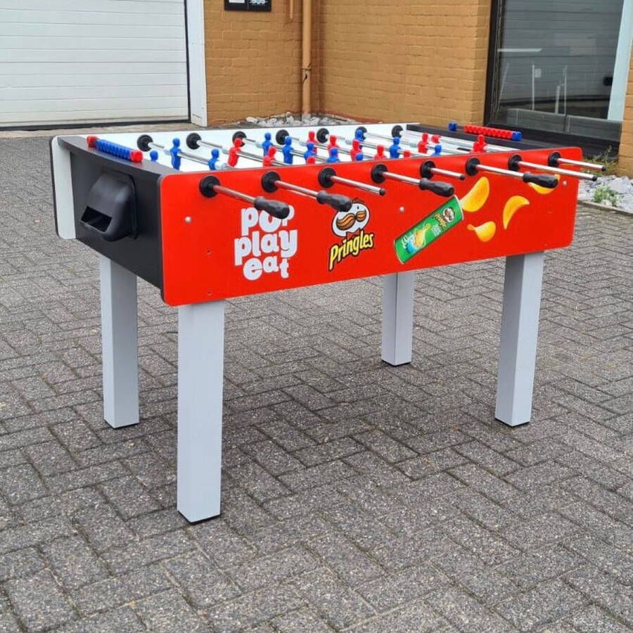 FAS Pendezza Vandenbossportief FAS Match Voetbaltafel Gepersonaliseerd Speelveld is bedrukt Direct speelklaar-Meer mogelijk -Logo op zijkant onderstel in kleur- kleur poppen-doorlopende stangen Hufterproof Voetbaltafel voor kantoor-Kies voor jouw kado