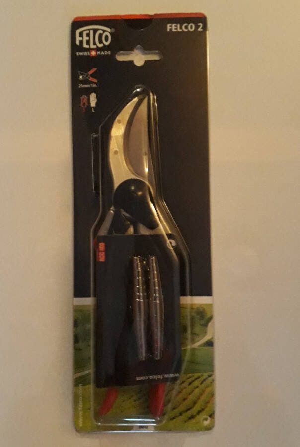 Felco 2 snoeischaar + 2 gratis veren Populair Voor rechtshandig gebruik