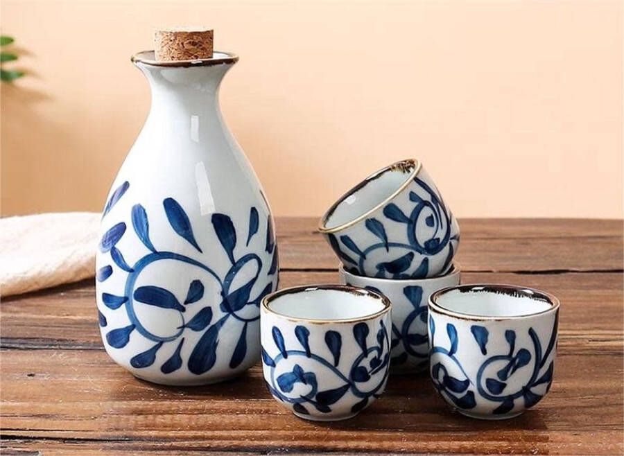 Fine Asianliving Sake Set Giftbox Blauw Wit Handgemaakt Michiyo Set 5 Japanse Sake Set Sake Servies Sakefles Sake kopjes