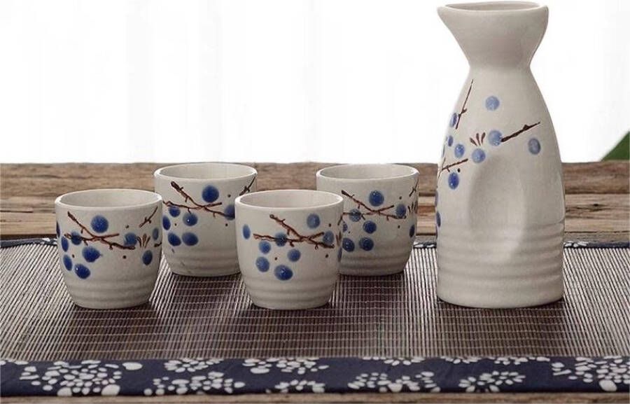 Fine Asianliving Sake Set Giftbox Wit Blauwe Bloesems Handgemaakt Hayato Set 5 Japanse Sake Set Sake Servies Sakefles Sake kopjes