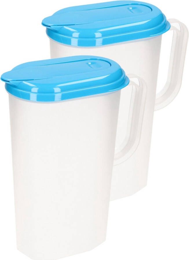Forte Plastics 2x stuks waterkan sapkan transparant blauw met deksel 2 liter kunststof Smalle schenkkan die in de koelkastdeur past