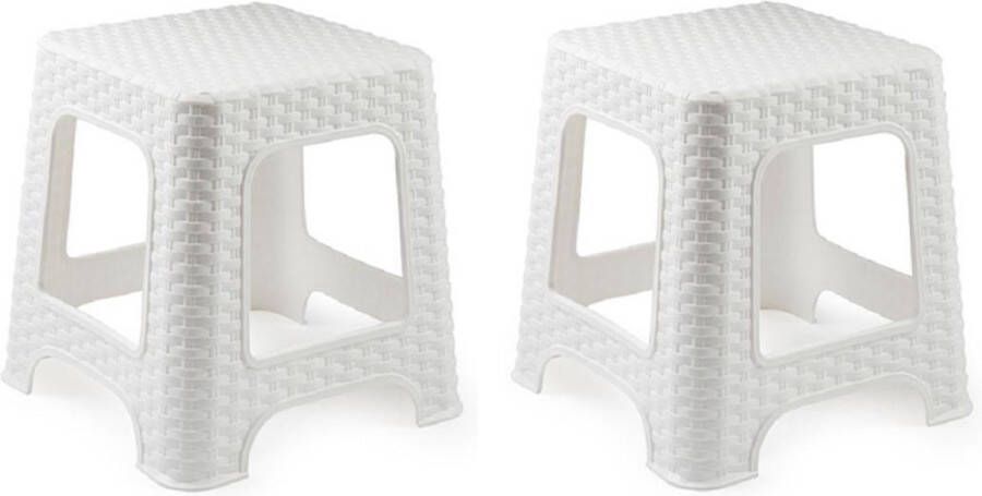 Forte Plastics Set van 2x stuks rotan opstapje krukje in het wit 32 x 32 x 30 cm Keuken badkamer slaapkamer handige krukjes opstapjes