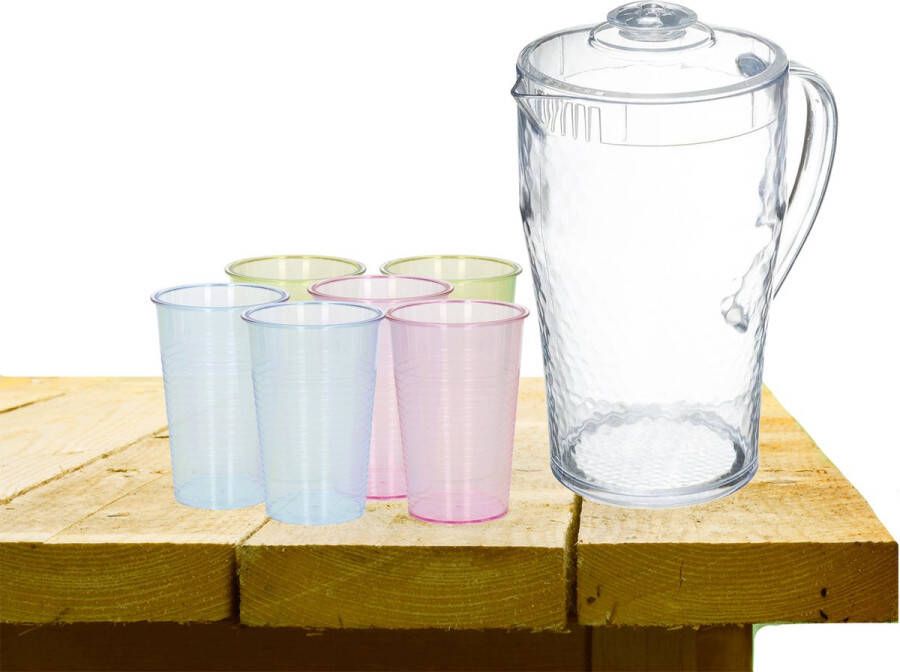 Forte Plastics water sapkan 2 liter transparant kunststof met 12x gekleurde glazen 200 ML