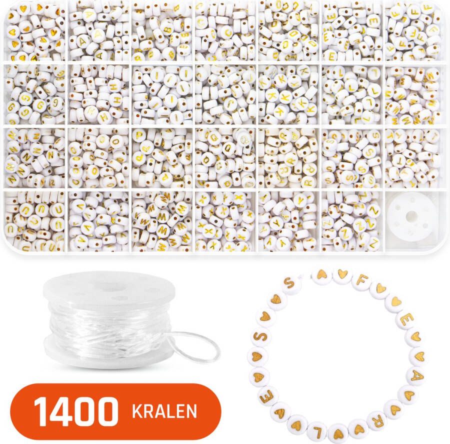 Foxoo Letterkralen voor Sieraden maken Alfabet kralen voor ketting armband telefoonkoord etc. Acryl – Wit met goudkleurige letter 7 mm 1400 stuks gesorteerd