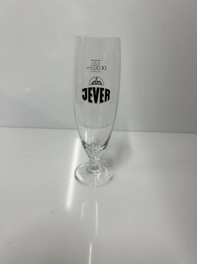 Friesisches Brauhaus zu Jever KG 12 x 25cl jever bier pokal bierglas op voet bierglazen friesisches brauerei