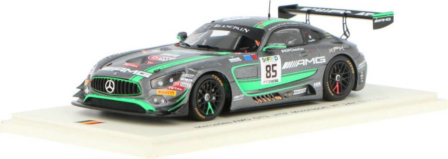 Geen automerk De 1:43 Diecast Modelcar van de Mercedes-Benz SLS AMG GT3 HTP Motorsport #85 van de 24H Spa in 2017.De dirvers waren E. Sandstrom F. Schiller en D. Baumann.Dit schaalmodel is beperkt tot 300 stuks. De fabrikant is Spark