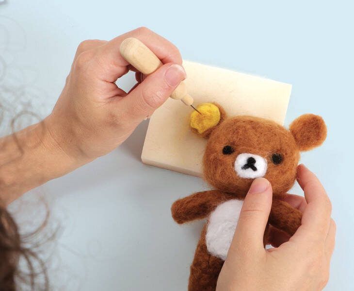 Graine Creative zestaw diy maskotka z wełny Rilakkuma Carded Wool Kit 420236