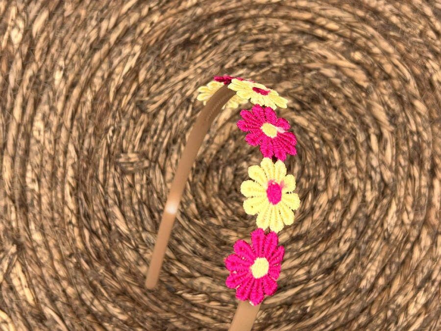Haarspeldjes & zo Diadeem haarband madeliefjes roze geel bloemen bloemetjes