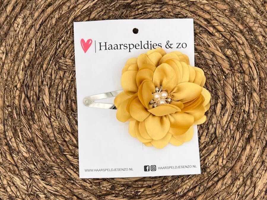 Haarspeldjes & zo Haarspeldje Belle Fleur setje 25 met bloemen glimmende stof mosterdgeel