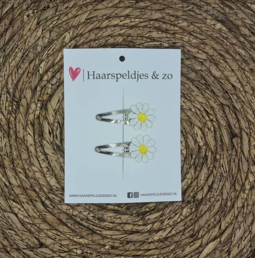 Haarspeldjes & zo Haarspeldje Flower daisy madeliefjes geel — 5 cm zilver