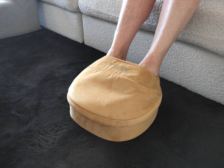 Happy Feet Soft Ferretti-Gold 2 in 1 Voetmassage + Rug- en Schoudermassage Kuitmassage Shiatsumassage Infrarood 2 draairichtingen 4 infraroodpunten helpt tegen kramp zorgt voor ontspanning draadloos op accu te gebruiken