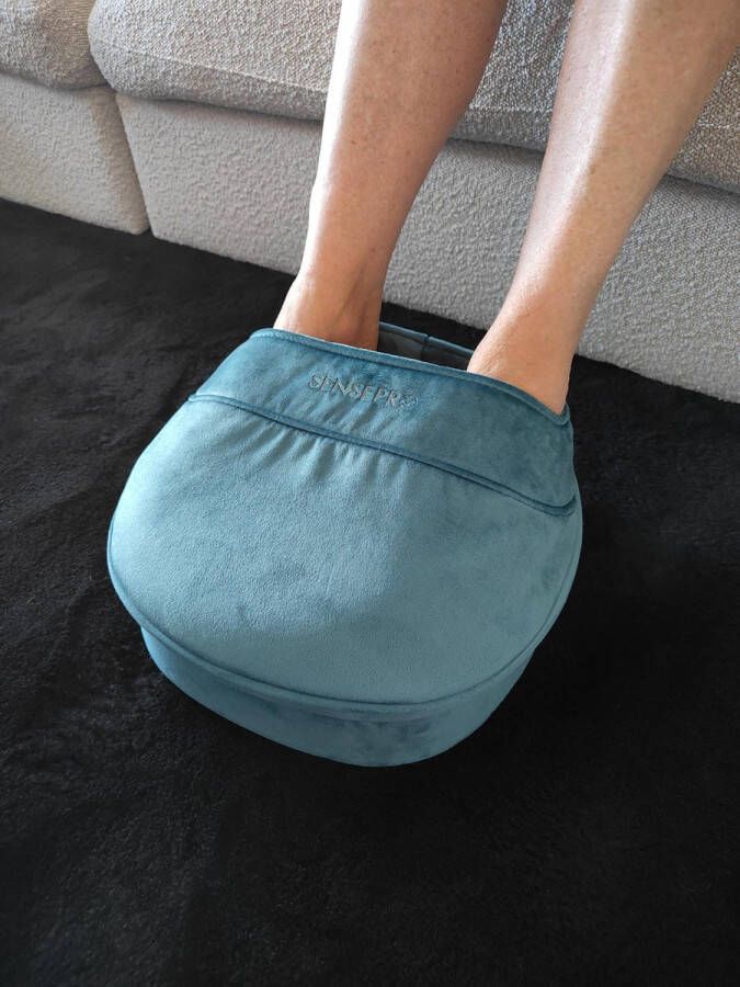 Happy Feet Soft Sensepro-blue 2 in 1 Voetmassage + Rug- en Schoudermassage Kuitmassage Shiatsumassage Infrarood 2 draairichtingen 4 infraroodpunten helpt tegen kramp zorgt voor ontspanning draadloos op accu te gebruiken