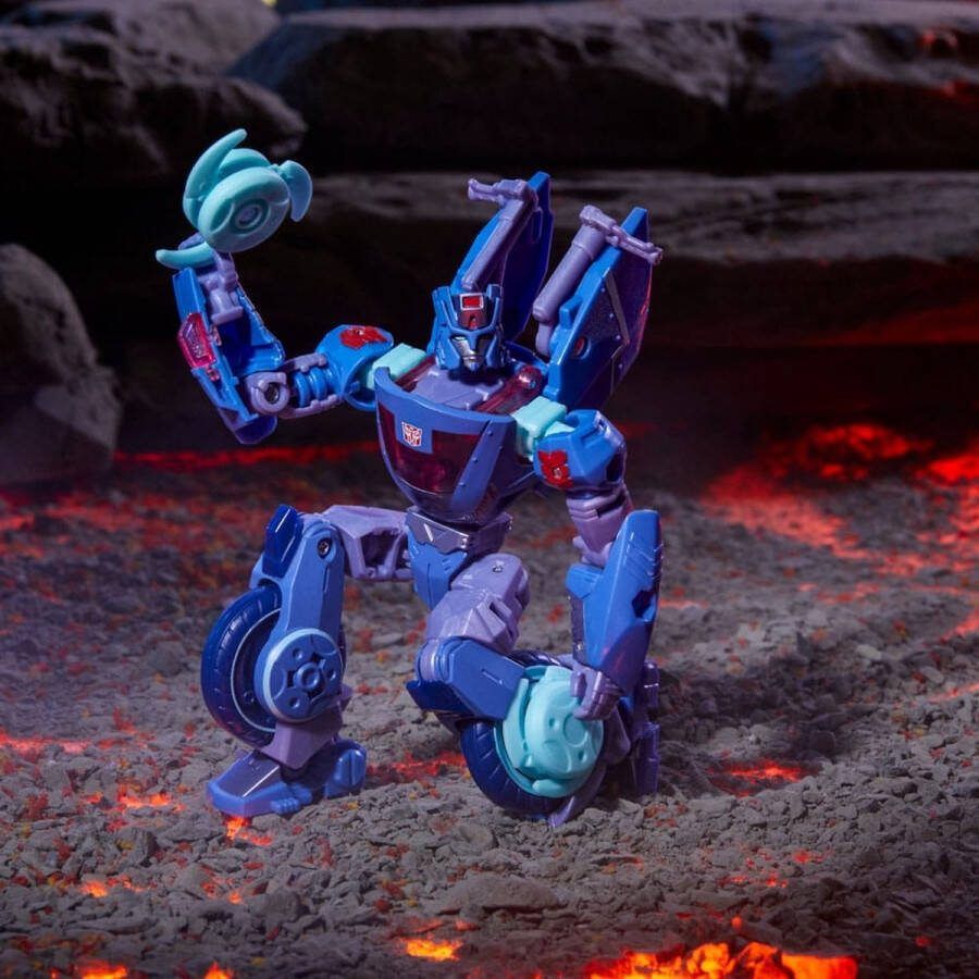 Hasbro Transformers Generations Legacy United Deluxe Class Action Figure Cyberverse Universe Chromia 14 cm
