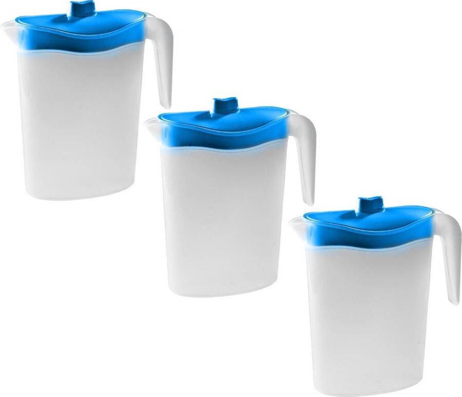 Hega hogar 3x Waterkannen sapkannen met blauwe deksel 1 5 liter 9 x 21 x 23 cm kunststof Compact formaat schenkkannen die in de koelkastdeur past Sapkannen waterkannen schenkkannen limonadekannen