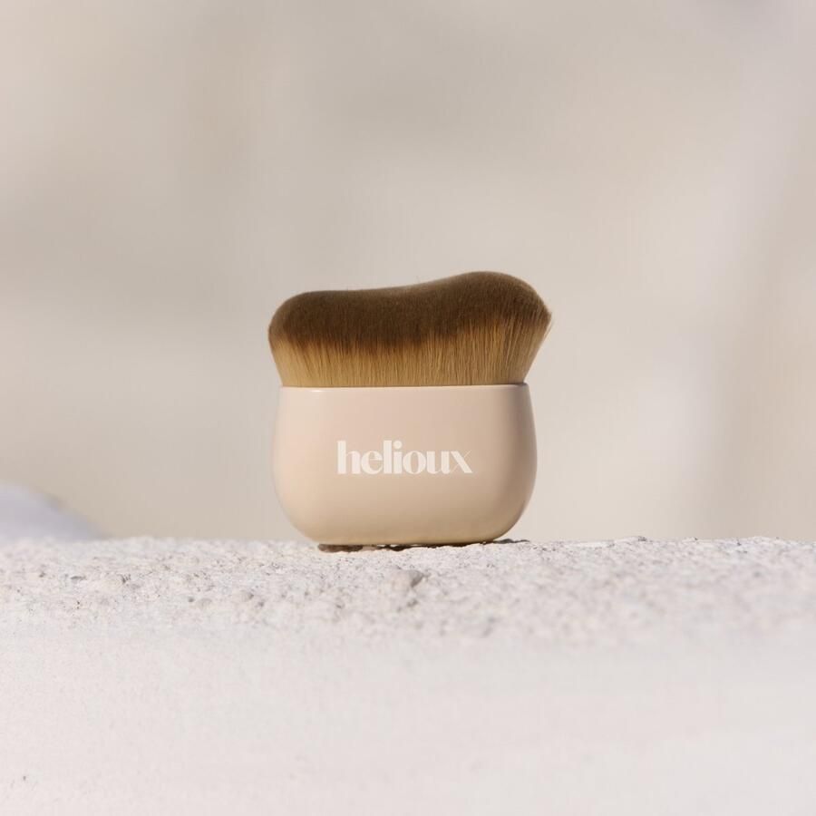 Helioux Self Tan Blending Brush For Face & Body Zelfbruiner Applicator voor Mousse Creme & Tan Water Vegan & Dierproefvrij