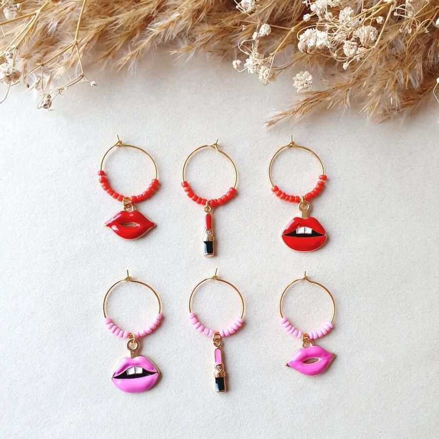 Herken je wijnglas lipstick kiss Glasmarker wijnglasringen kusjes lipstick glas herkennen