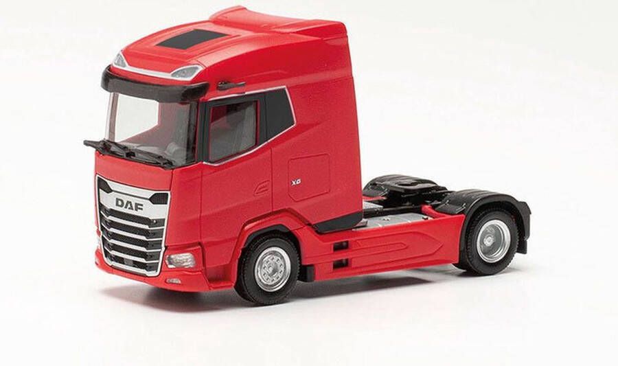 Herpa Schaalmodel DAF vrachtwagen XG rood (NL) schaal 1:87 lengte 7 5cm