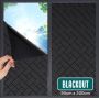 Homewell Verduisteringsdoek 90x200cm Raamfolie Verduisterend Blackout Anti Inkijk Isolerend en Zonwerend Herbruikbaar Statisch – Blokken Zwart - Thumbnail 1
