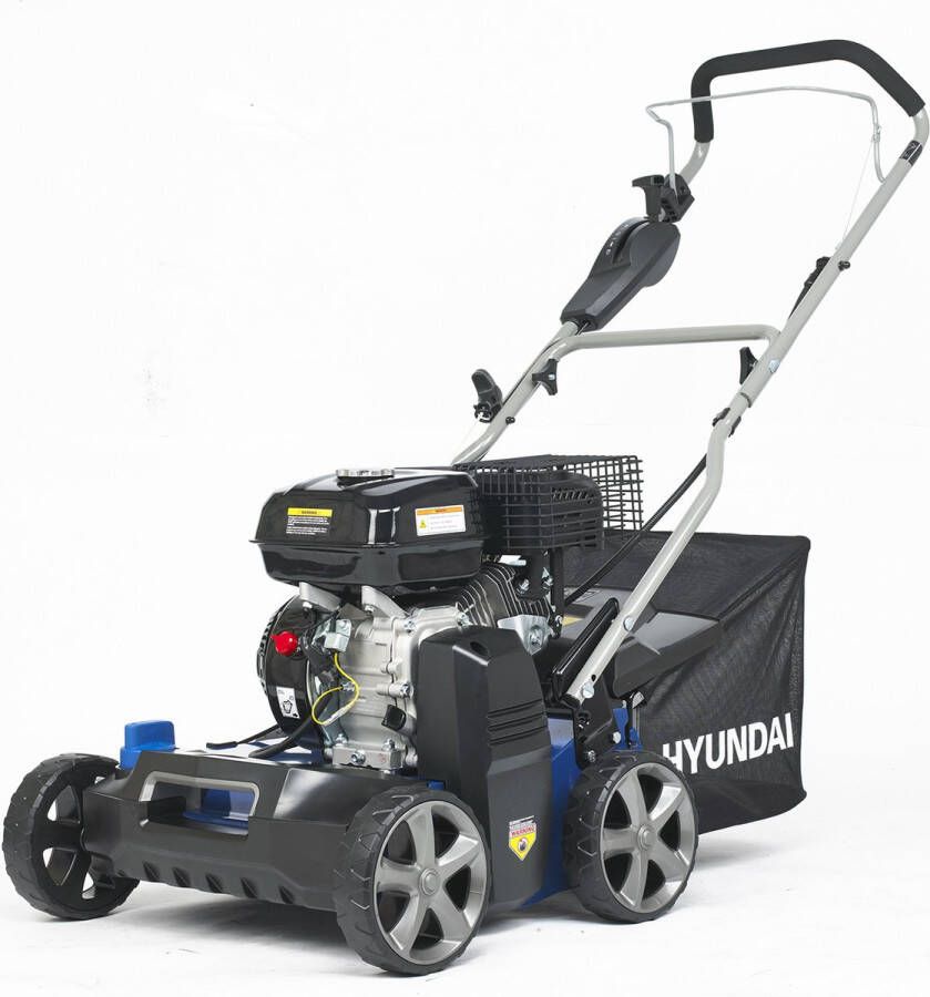 Hyundai verticuteermachine 212 cc 4-takt benzinemotor 800 tot 1000 m2 maaibreedte 400 mm verticuteren beluchten en opvangen