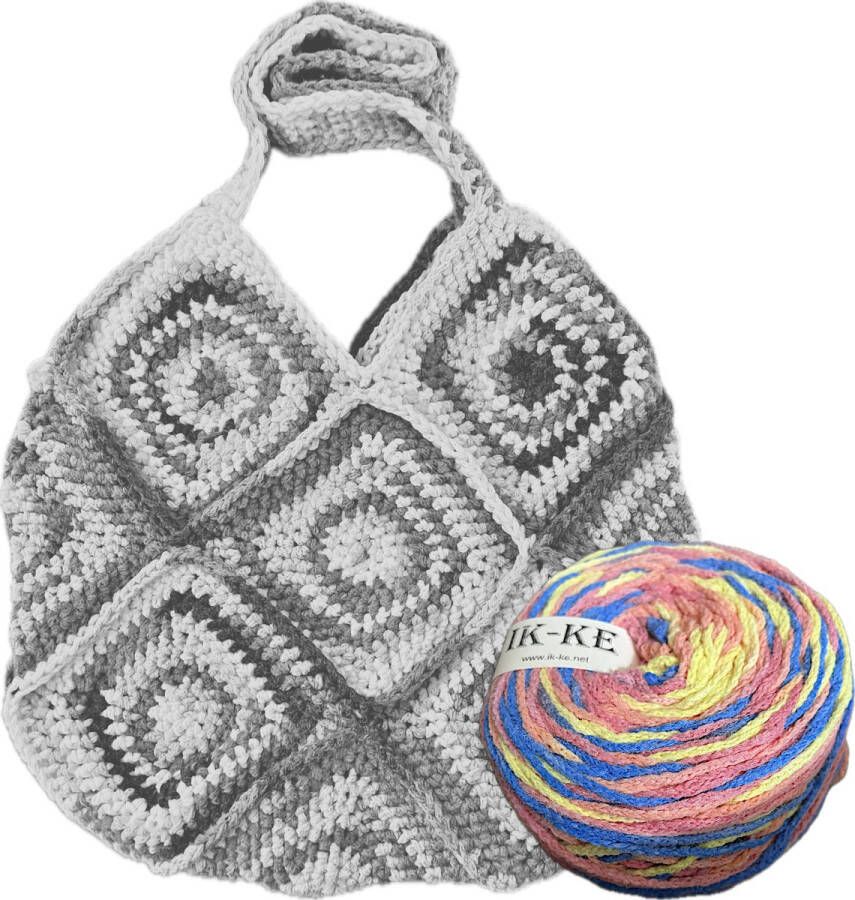 IK-KE patronen IK-KE Garen 50% acryl 50% polyamide Blauw Zalm Geel 180m 150gr set van 3 bollen