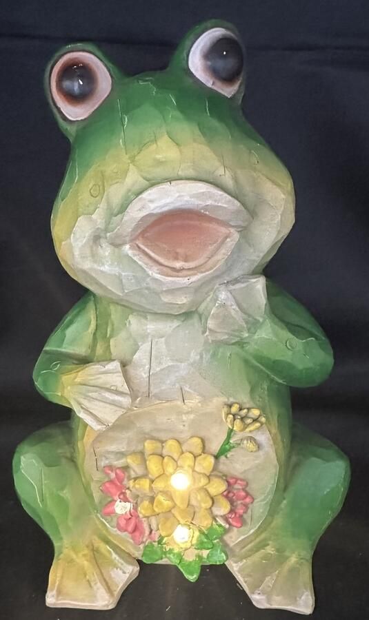 Impuls Polyresin solarlamp Kikker met bloem en LEDs meerkleurig met LEDs Staand model hoogte 20 x 16 x 12 cm Tuindecoratie Tuinverlichting