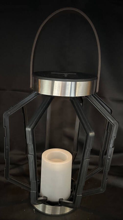 Impuls Kunststof solarlamp lantaarn met bruine riem met flame effect kaars zwart + bruin tafel model hangend model hoogte 36 x 20 x 11 cm Tuindecoratie Tuinverlichting