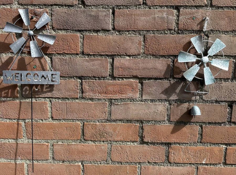 Impuls Metalen deco tuinsteker + deco hanger met windmolen Welcome en bel Set van 2 stuks Zilver grijs hoogte 60 x 20 x 1 cm 36 x 18 x 1 cm Tuinaccessoires Tuindecoratie – Tuinstekers