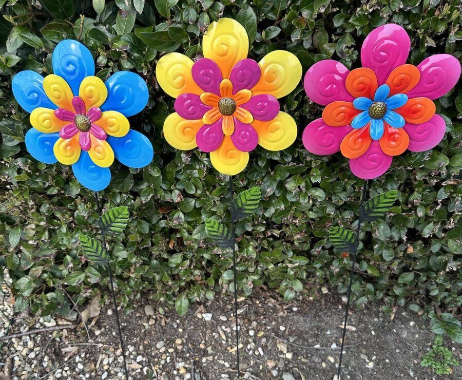 Impuls Metalen deco tuinstekers Gekleurde bloemen Set van 3 stuks kleuren hoogte 60 x 17 x 1 cm Tuinaccessoires Tuindecoratie – Tuinstekers