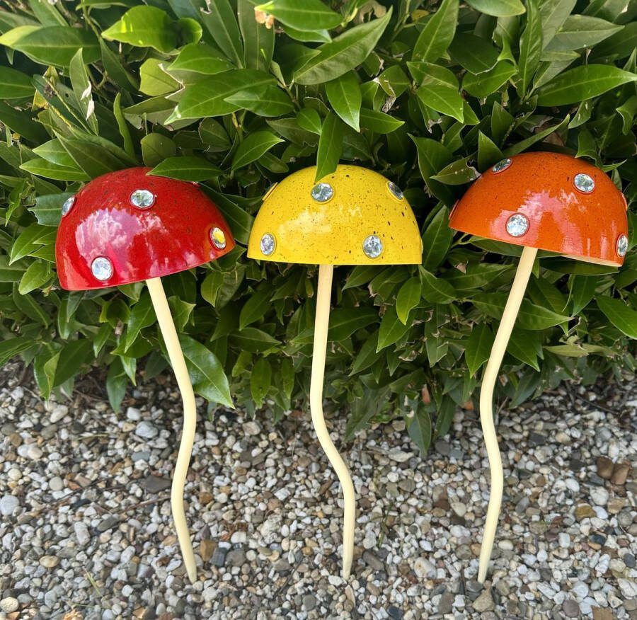 Impuls Metalen deco tuinstekers Paddenstoelen met steentjes op veer Set van 3 stuks rood-geel-oranje hoogte 42 x 13 x 3 cm Tuinaccessoires Tuindecoratie – Tuinstekers