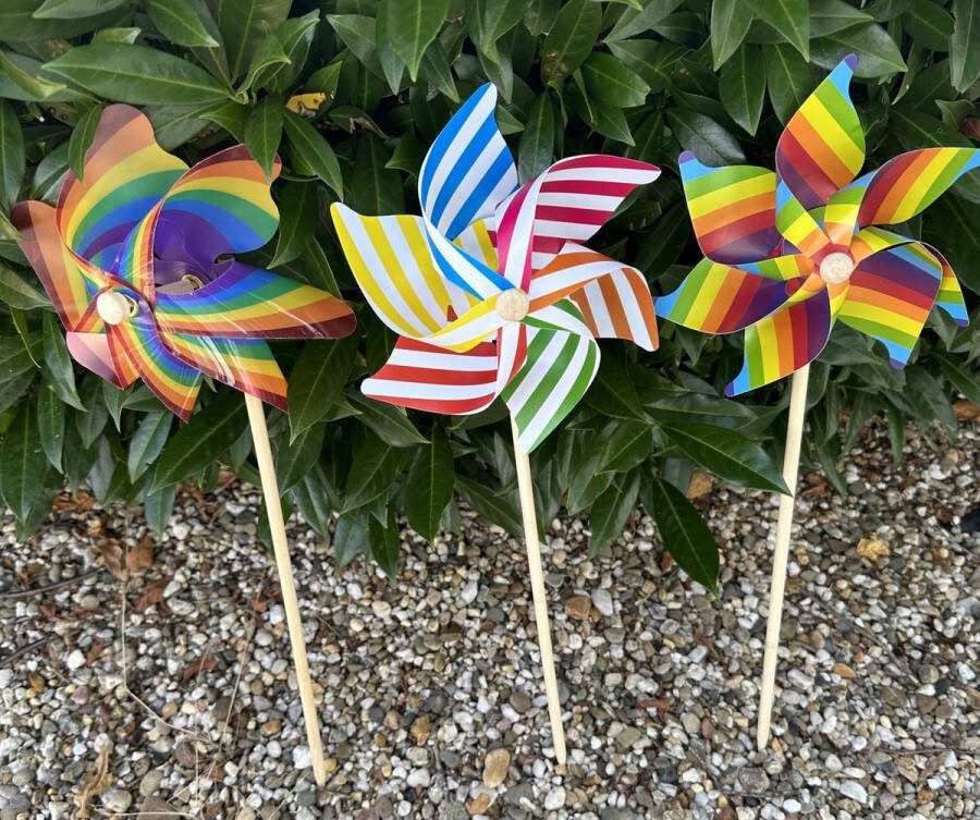 Impuls Set van 3 windmolens kunststof+houten steker regenboog strepen- meerkleurig dia 17 cm x hoogte 48 cm Tuinaccessoires tuinstekers