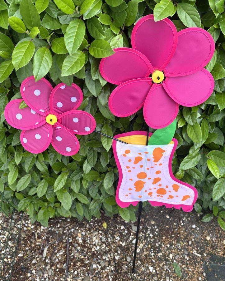 Impuls Windmolen met laars en 2 bloemen nylon + kunststof steker roze + meerkleurig breedte 50 cm x hoogte 90 cm Tuinaccessoires Tuinstekers