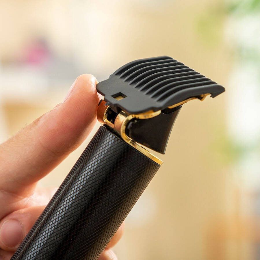 Innovagoods Professionele oplaadbare tondeuse met accessoires Triher