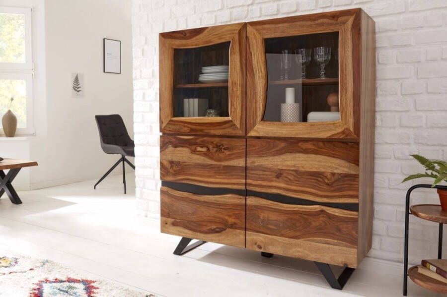 Invicta Interior Massief dressoir AMAZONAS 140cm bruine sheeshamhouten vitrinekast met boomrand 40195