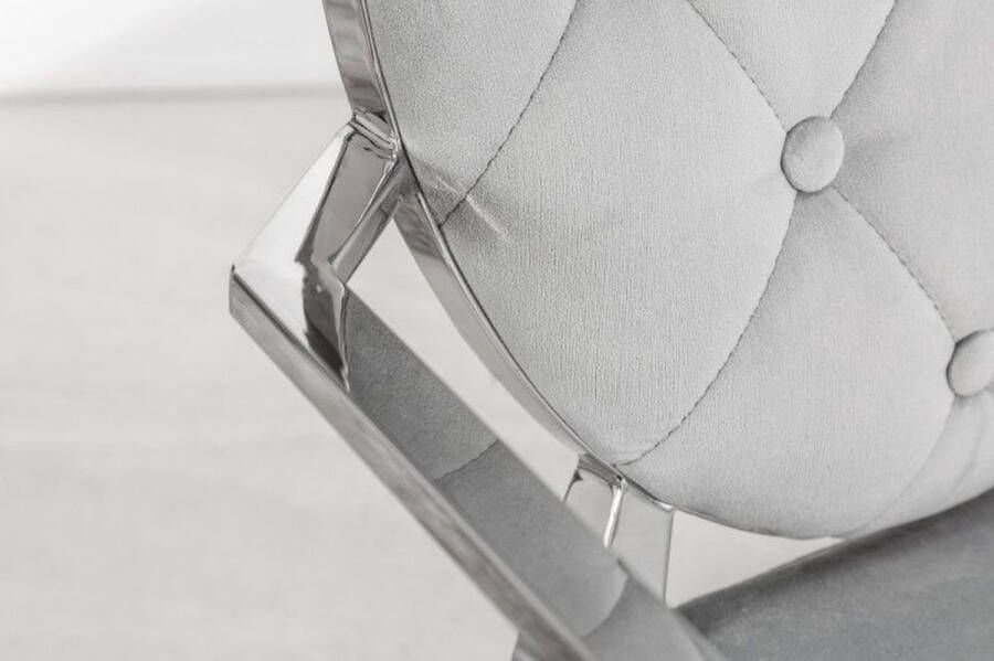Invicta Interior Elegante stoel MODERN BAROK edelgrijs fluweel met armleuningen en decoratieve knopen 38343