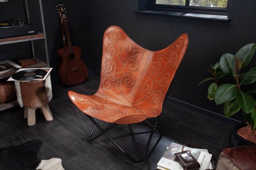 Invicta Interior Retro loungestoel BUTTERFLY lichtbruine lederen bekleding met decoratieve klinknagels 40133