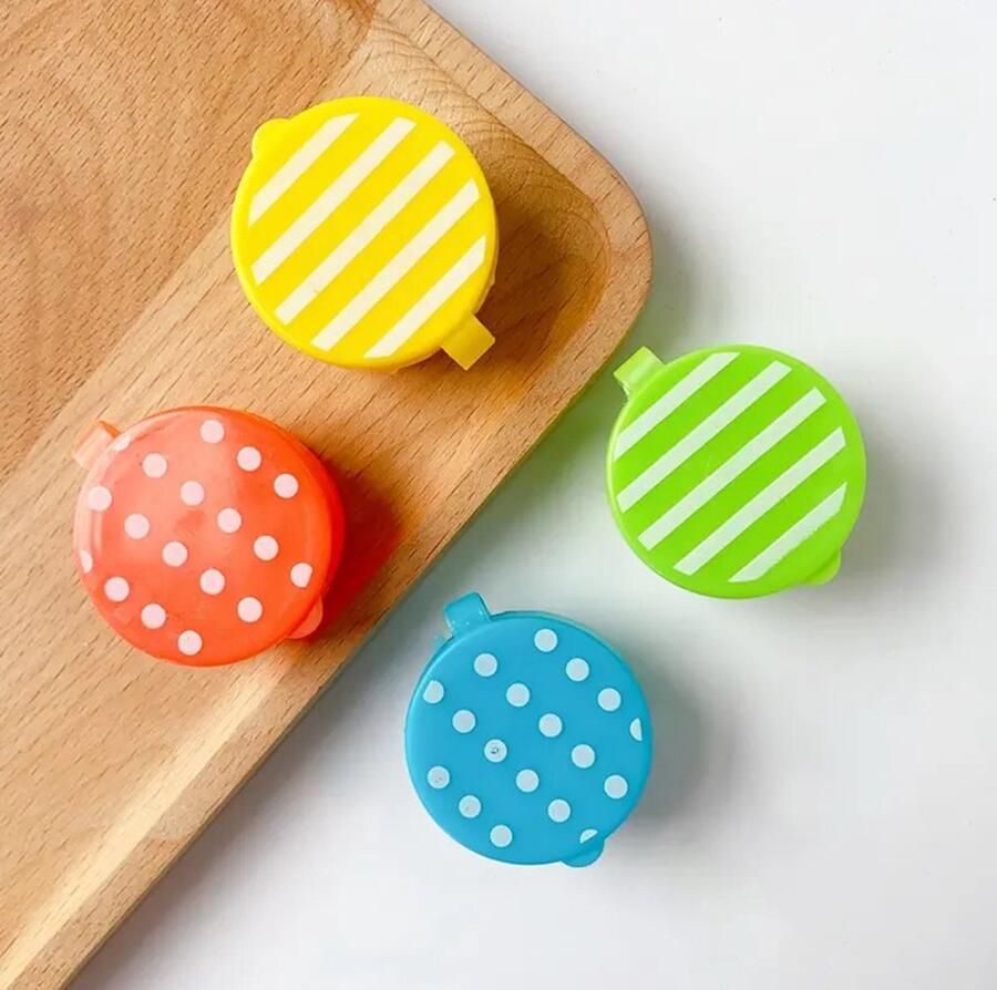 Jacey's TREASURES Set van 4 Ronde Bakjes Voor Lunchbox en Bentobox Saus Bakjes Lunchen Kinderen Voor Sausjes of Kruiden Bento Accessoires Lunch School Opbergen Kleine Bakjes Met Deksel